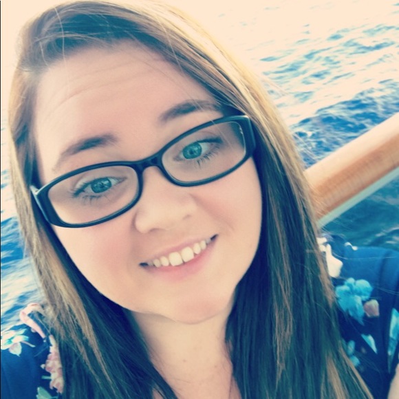 Meet your Posher, Rebecca - Picture 1 of 1